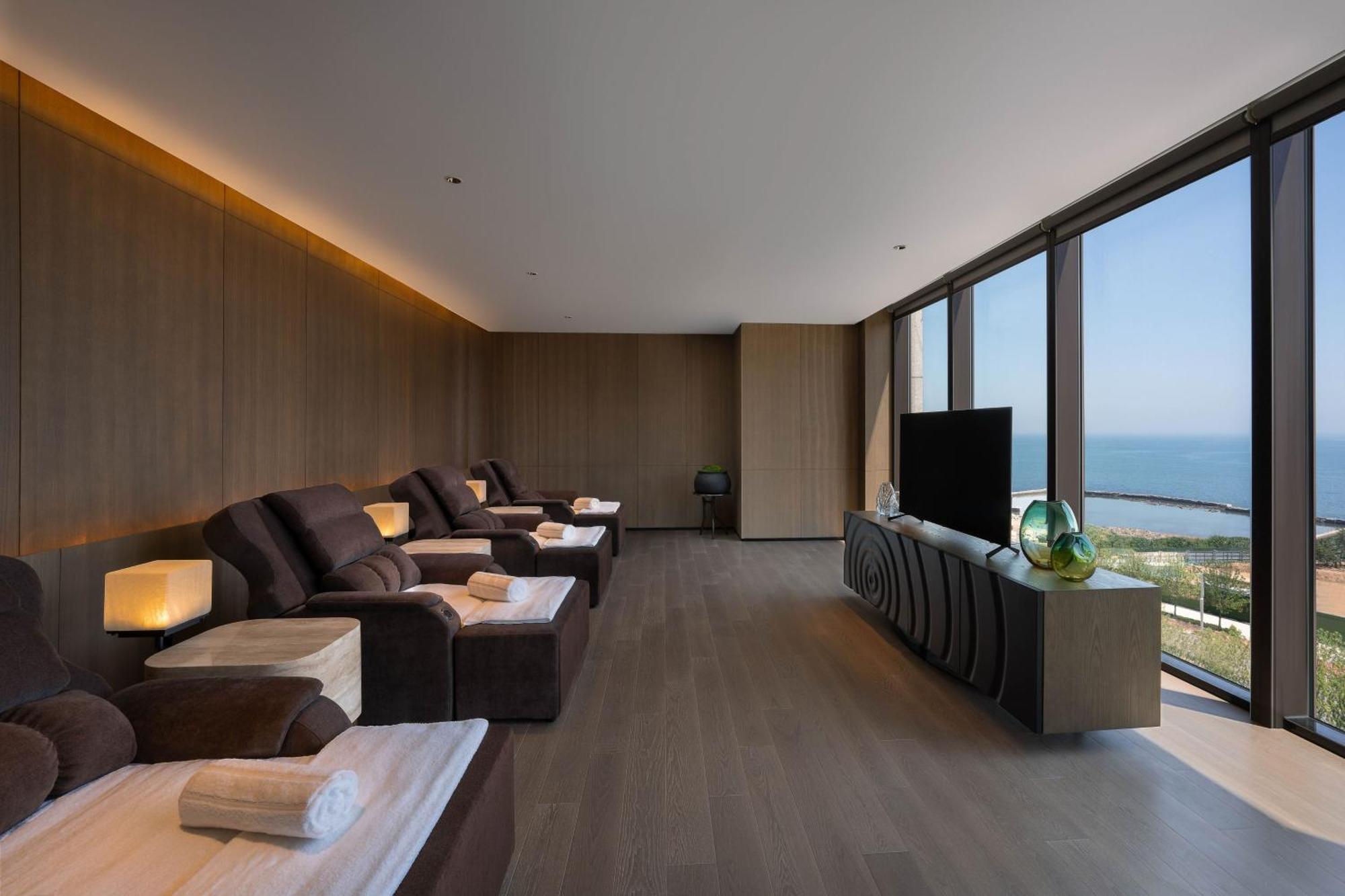 The Westin Yantai Hotel Exterior photo